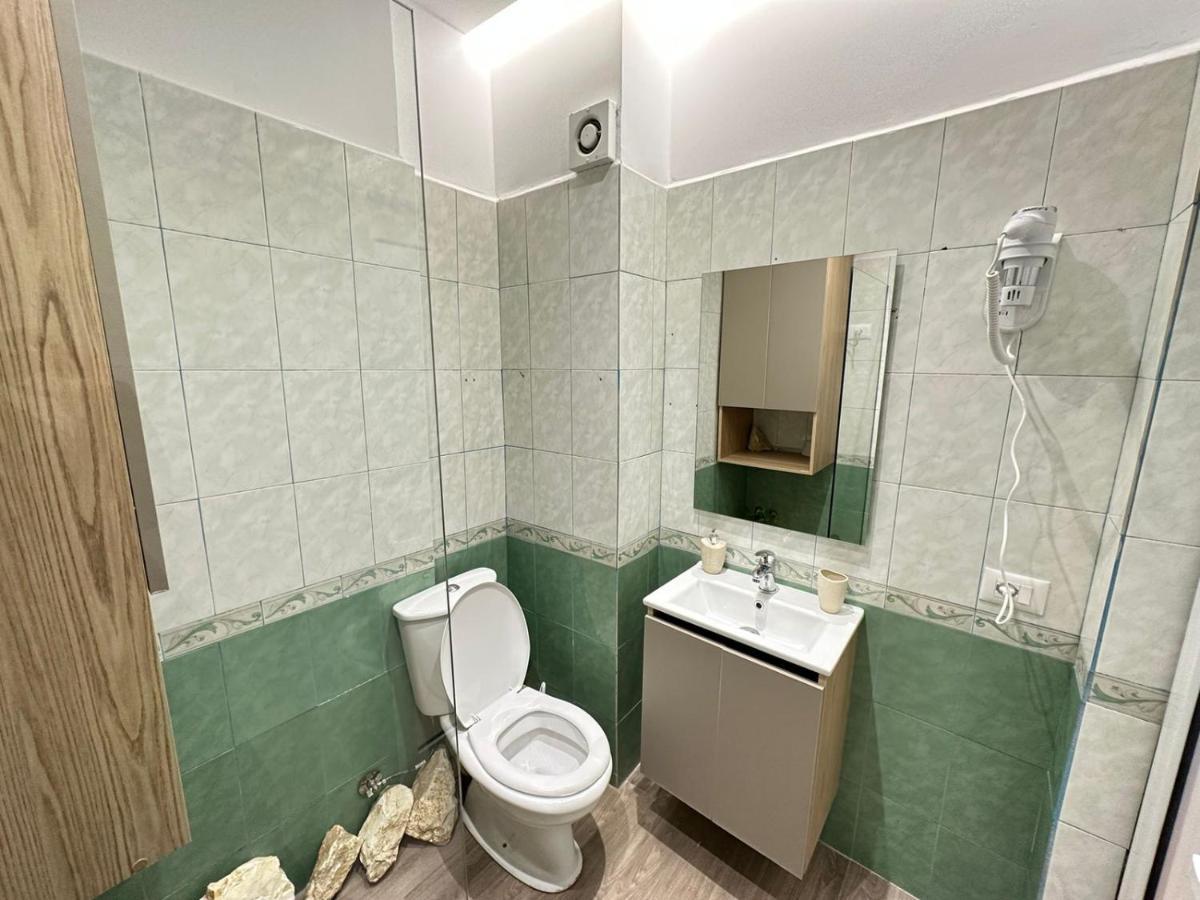 Trea Accomodations - Suite Lungomare Vlore Exterior photo