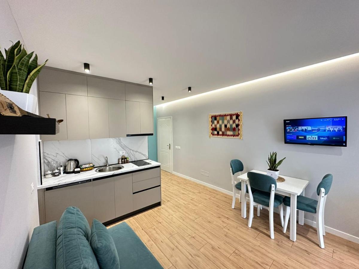 Trea Accomodations - Suite Lungomare Vlore Exterior photo